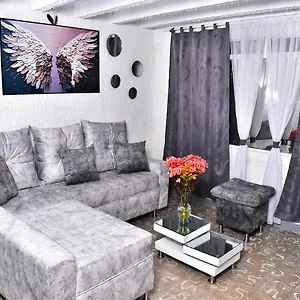  Сasa de vacaciones Casangel Hogar Familiar En Sector Exclusivo Cerca Al Aeropuerto Local Frente Al Poblado Colombia